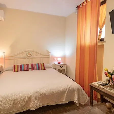 Apartment Monolocale Vicino Rocca Maggiore *