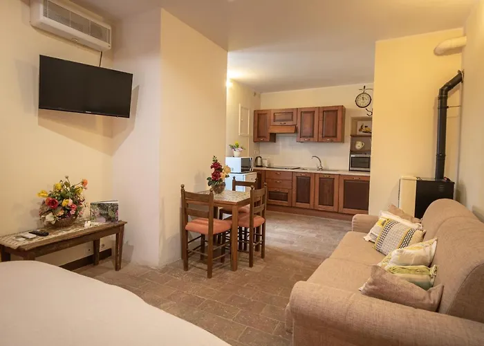 Monolocale Vicino Rocca Maggiore Apartamento